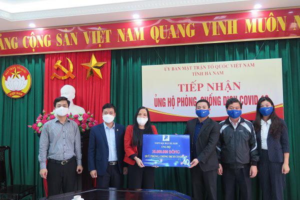 VNPT địa bàn Hà Nam ủng hộ công tác phòng chống dịch Covid-19 và hỗ trợ người dân các khu vực bị ảnh ưởng hạn mặn.